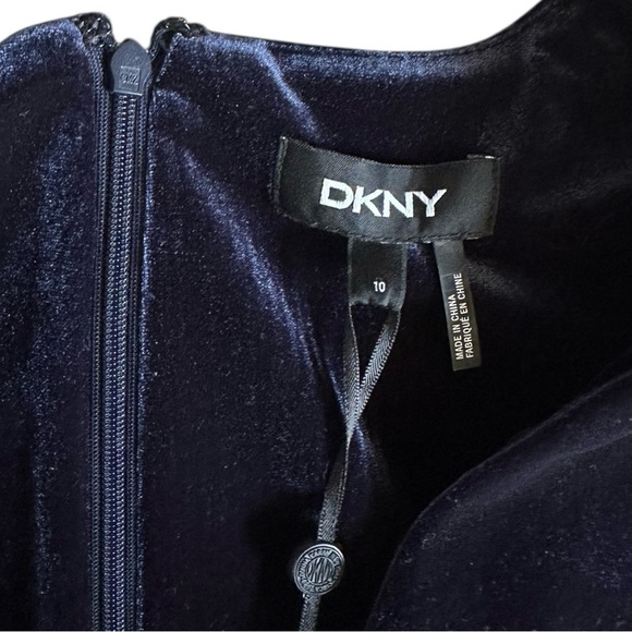 DKNY Velvet Sheath Dress NWT 10 Navy Tiered Flutter Sleeve Ruched Holiday Party - Picture 8 of 10